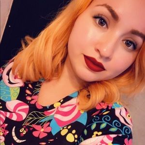 Meet your Posher, Monica